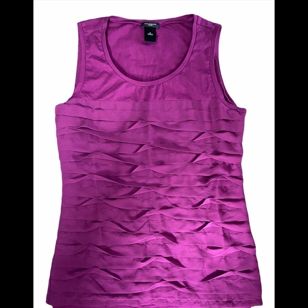 ANN TAYLOR SLEEVELESS TOP